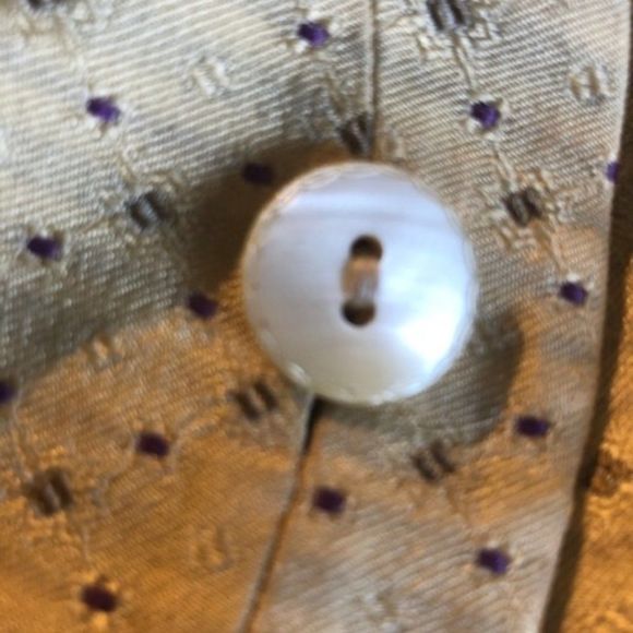 💛 Vintage 100% Silk Top with Classic Fit - Picture 7 of 8